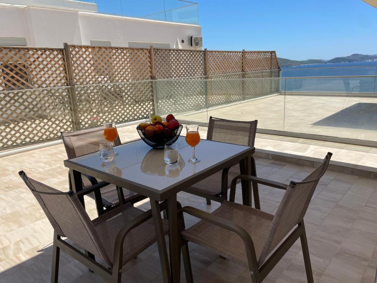 Luxury Sea View Apartaments Sarandë Exteriér fotografie