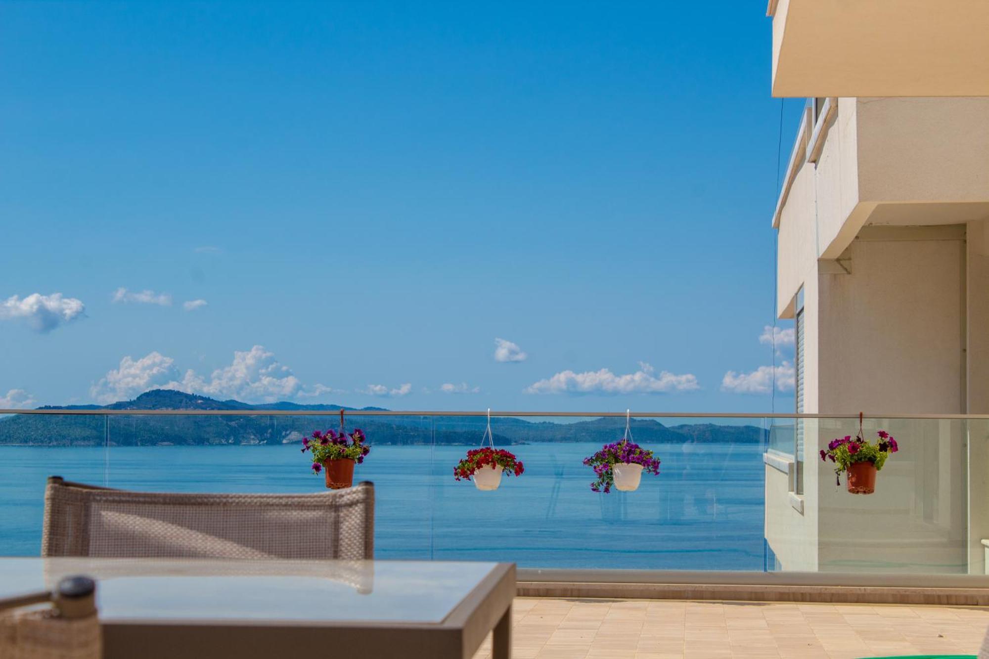 Luxury Sea View Apartaments Sarandë Exteriér fotografie